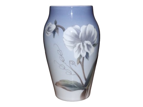 Royal Copenhagen
Vase med hvid blomst
