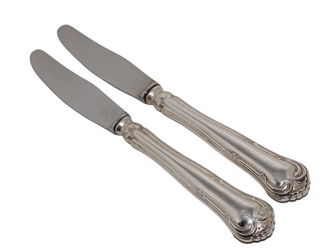 Herregaard sølv
Middagskniv med grillskær 22,5 cm.