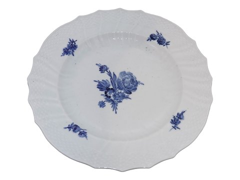 Blue Flower Curved
Dinner plate 24.0 cm. from 1800-1830
