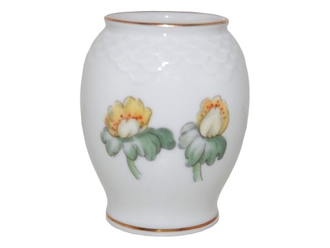 Aconite
Small vase