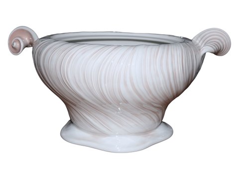 Pink Triton
Soup tureen