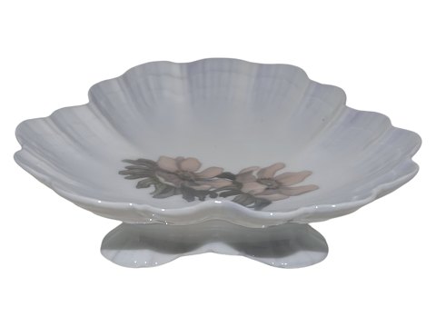 Royal Copenhagen
Art Nouveau bowl on stand from 1898-1923