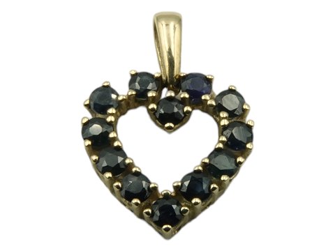 14-carat gold
Small heart pendant with dark blue sapphires