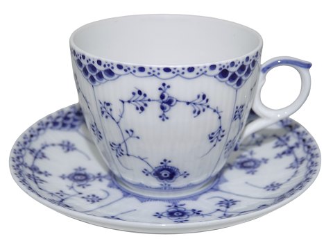 Blue Fluted Halv Lace
Enormous coffee cup #703