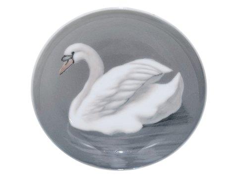 Bing & Grondahl
Small plate with swan  by Marianne Høst