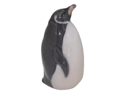 Small Royal Copenhagen figurine
Penguin