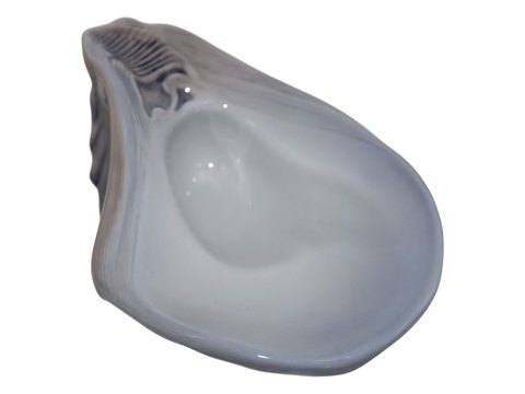 Royal Copenhagen
Dish for a pipe in shape of a clam