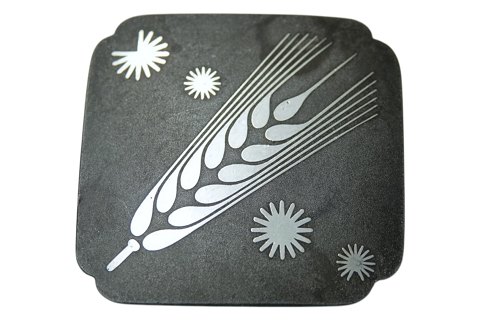 Georg Jensen
Mørk firkantet broche fra 1944-1950