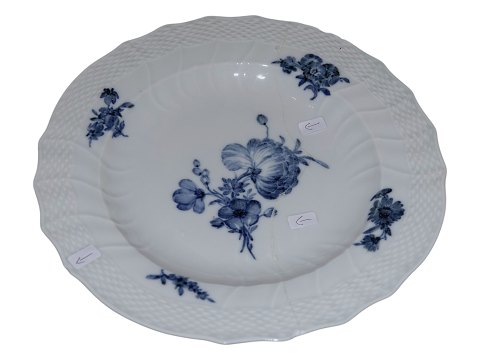 Blue Flower Curved
Dinner plate 25.2 cm. from 1800-1820