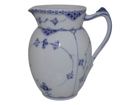 Blue Fluted Half Lace
Large milk pitcher from 1898-1923