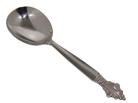 Georg Jensen Dronning
Stor serveringsske 22,4 cm.