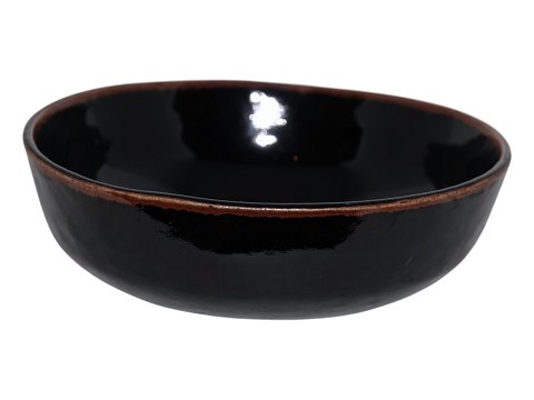 Bing & Grøndahl stentøjBrun skål af Tut Fog 19,7 cm.