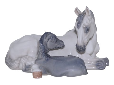 Royal Copenhagen figurHest med føl