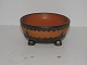 Ipsen art pottery
Small round bowl on four feet