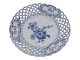 Blue Flower CurvedDouble full lace plate from 1898-1923