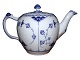 Blue Fluted Half Lace
Small teapot