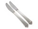 Georg Jensen Pyramid sterling silver
Dinner knife with short blade 22.6 cm.