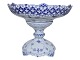 Blue Fluted Full Lace
Large centerpiece with double lace border