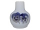 Royal Copenhagen Art Nouveau
Miniature vase med stedmoderblomster  fra 
1898-1923