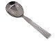 Georg Jensen BernadotteStor serveringsske 22,3 cm.
