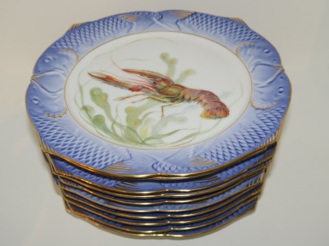 Fish dinnerware